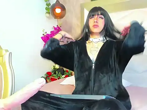 HaryBlair online show from 11-22-25, 05:06