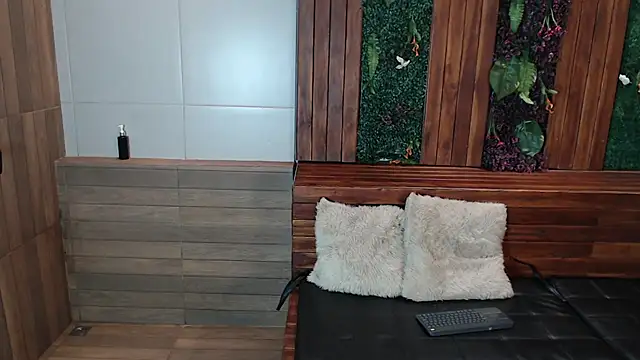 Snapshot of Lil_James chatting on 11-13-25, 07:46 Lil James online show from 11-13-25, 07:46