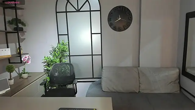 Snapshot of Lil_James chatting on 12-18-25, 07:31 Lil James online show from 12-18-25, 07:31