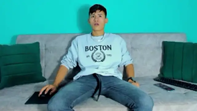 Snapshot of Nicolas_Torres_ chatting on 10-23-25, 08:24 Nicolas Torres online show from 10-23-25, 08:24