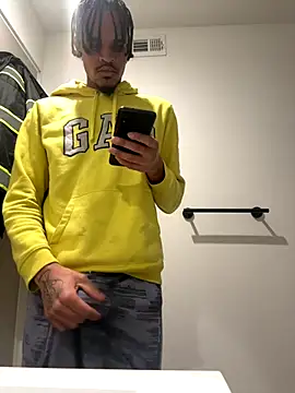 Mrmakeherwet Tez online show from 12-17-25, 06:19