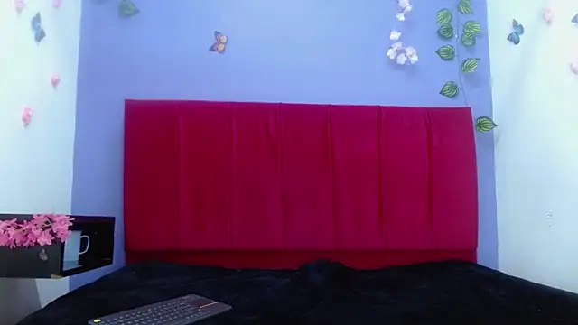 Snapshot of amelia_cutee chatting on 10-31-25, 07:42 amelia cutee online show from 10-31-25, 07:42