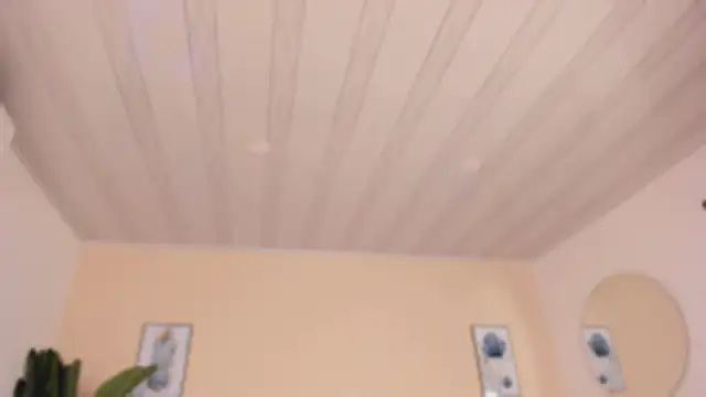 Snapshot of YariRose chatting on 11-19-25, 01:33 YariRose online show from 11-19-25, 01:33