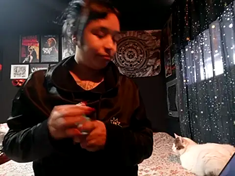 Isis Bathory online show from 10-27-25, 07:07