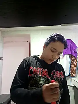 Isis Bathory online show from 11-15-25, 01:18