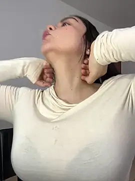 Selena Roa online show from 12-05-25, 04:47