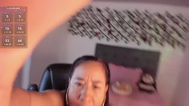 Snapshot of Karly_Closson chatting on 12-02-25, 03:23 Karly Closson online show from 12-02-25, 03:23