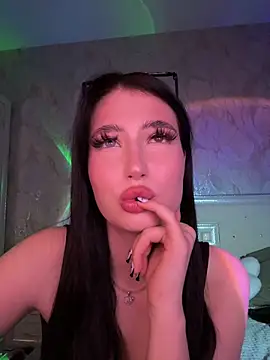 KailyBell online show from 11-15-25, 10:48