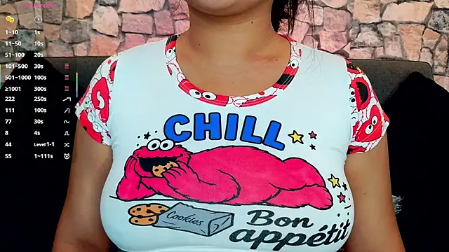 Snapshot of mia_roux1 chatting on 11-01-25, 05:04 mia roux1 online show from 11-01-25, 05:04