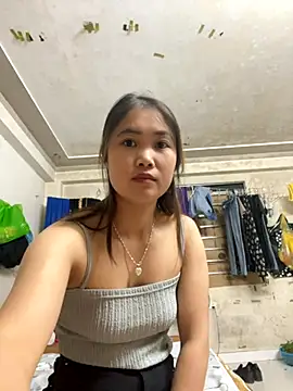 Snapshot of show-hana chatting on 10-22-25, 04:07 show-hana online show from 10-22-25, 04:07