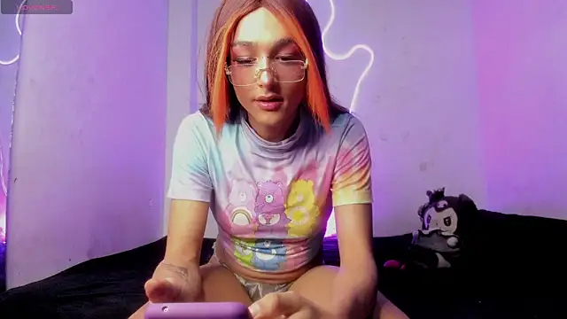 Snapshot of Mika__velvet chatting on 11-10-25, 09:03 Mika velvet online show from 11-10-25, 09:03