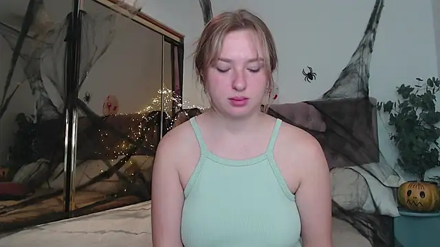 Ailissa  fox online show from 10-25-25, 06:43