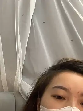 Snapshot of helo-kitty chatting on 10-23-25, 07:34 helo-kitty online show from 10-23-25, 07:34