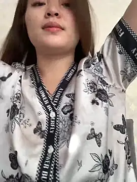 Snapshot of helo-kitty chatting on 10-30-25, 08:38 helo-kitty online show from 10-30-25, 08:38