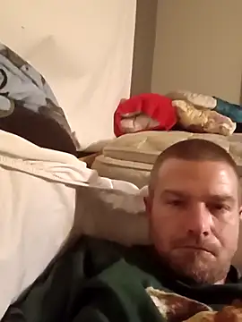 Snapshot of DadDDick925 chatting on 11-22-25, 10:47 DadDDick925 online show from 11-22-25, 10:47