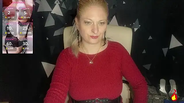 Snapshot of MonicaMis chatting on 10-21-25, 12:28 MonicaMis online show from 10-21-25, 12:28