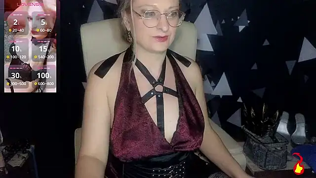 Snapshot of MonicaMis chatting on 11-08-25, 03:23 MonicaMis online show from 11-08-25, 03:23