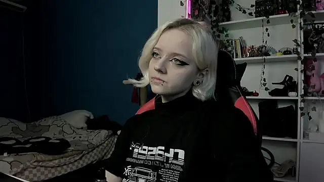 Holy Mistress S online show from 11-07-25, 10:26