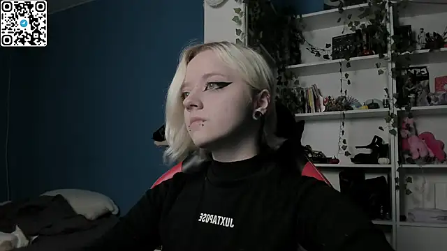 Holy Mistress S online show from 11-28-25, 10:18