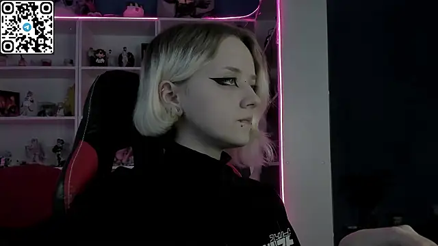 Holy Mistress S online show from 03-18-26, 10:07