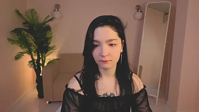 Snapshot of Linda_Sweetiest chatting on 11-24-25, 12:43 Linda Sweetiest online show from 11-24-25, 12:43