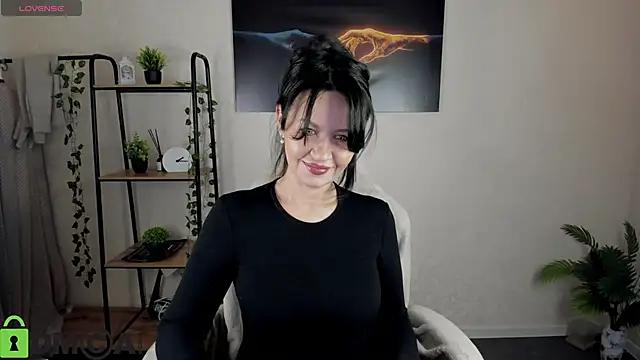 Snapshot of Sara_Devills chatting on 12-15-25, 01:10 Sara Devills online show from 12-15-25, 01:10