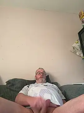 fortheloveofheels74 online show from 04-06-26, 05:47