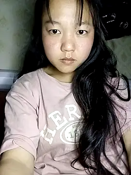 Quynhsumon online show from 02-13-26, 02:57