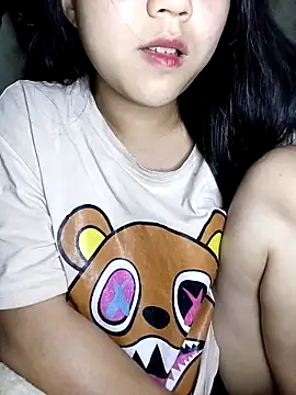 Quynhsumon online show from 03-11-26, 03:07