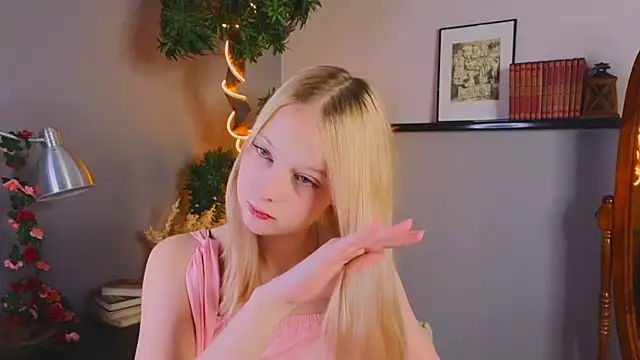 YungLyssy online show from 11-16-25, 03:01