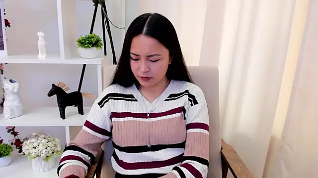 Snapshot of TawnyKochevar chatting on 10-24-25, 08:11 TawnyKochevar online show from 10-24-25, 08:11