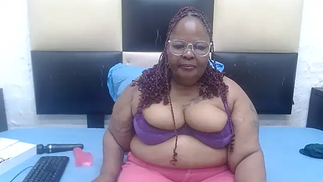 Snapshot of MatureMilfxxx chatting on 11-23-25, 04:34 MatureMilfxxx online show from 11-23-25, 04:34