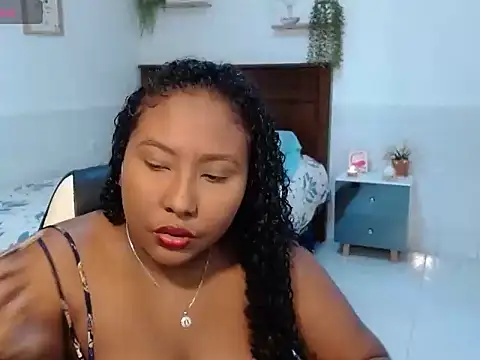 KaroldelaTorree online show from 10-25-25, 03:07