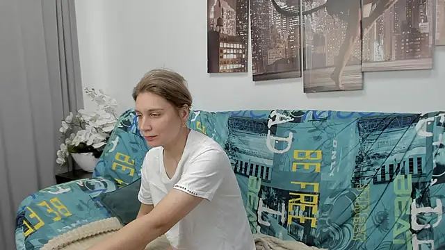 Tenderly Sophie online show from 11-07-25, 02:22