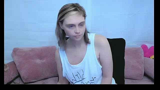 Snapshot of daddysprincess731 chatting on 06-03-26, 03:20 daddysprincess731 online show from 06-03-26, 03:20
