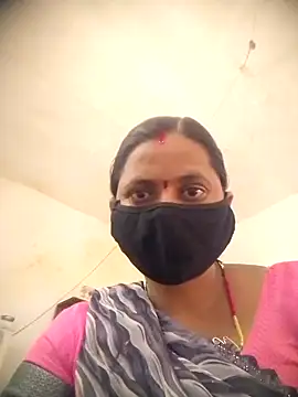 Snapshot of QRESABABY chatting on 10-22-25, 07:19 QRESABABY online show from 10-22-25, 07:19