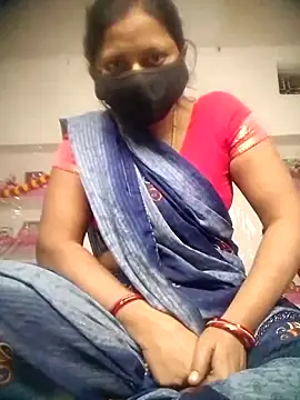 Snapshot of QRESABABY chatting on 10-29-25, 11:06 QRESABABY online show from 10-29-25, 11:06