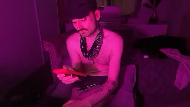 Gander At Xander online show from 10-30-25, 01:34