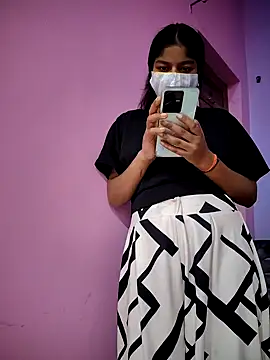 Snapshot of Student_12th chatting on 10-21-25, 05:46 Student 12th online show from 10-21-25, 05:46