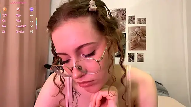 Snapshot of Kira_Sanders chatting on 11-23-25, 04:29 Kira Sanders online show from 11-23-25, 04:29