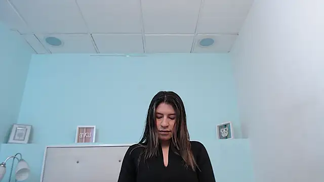 SusanWilliams  online show from 03-10-26, 11:04