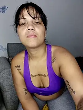 Snapshot of tattyHot95 chatting on 01-06-26, 01:48 tattyHot95 online show from 01-06-26, 01:48