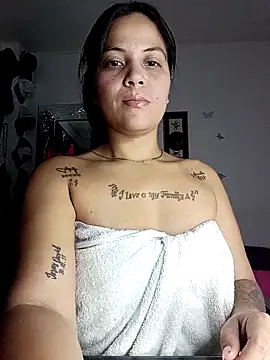 Snapshot of tattyHot95 chatting on 02-21-26, 01:01 tattyHot95 online show from 02-21-26, 01:01