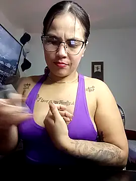 Snapshot of tattyHot95 chatting on 03-12-26, 06:25 tattyHot95 online show from 03-12-26, 06:25