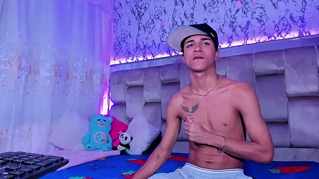 boyswantingplay online show from 11-06-25, 06:03