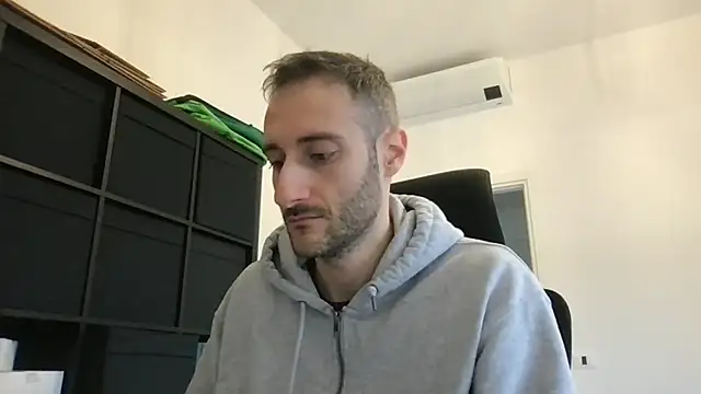 LukaShyGuy online show from 02-04-26, 10:43