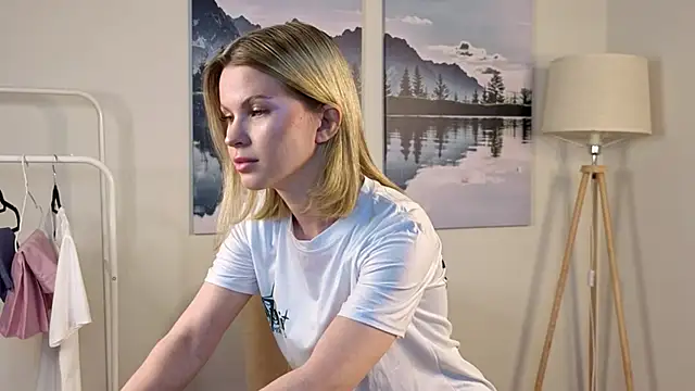 Snapshot of GenesisSchiralIi chatting on 10-22-25, 03:51 GenesisSchiralIi online show from 10-22-25, 03:51