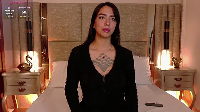 Snapshot of Penelope-Cross chatting on 11-05-25, 02:28 Penelope-Cross online show from 11-05-25, 02:28