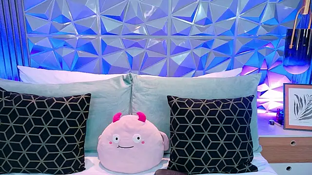 AdelineJhones online show from 04-09-26, 10:26