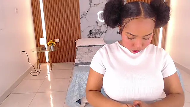 rosselyn  online show from 03-07-26, 12:02